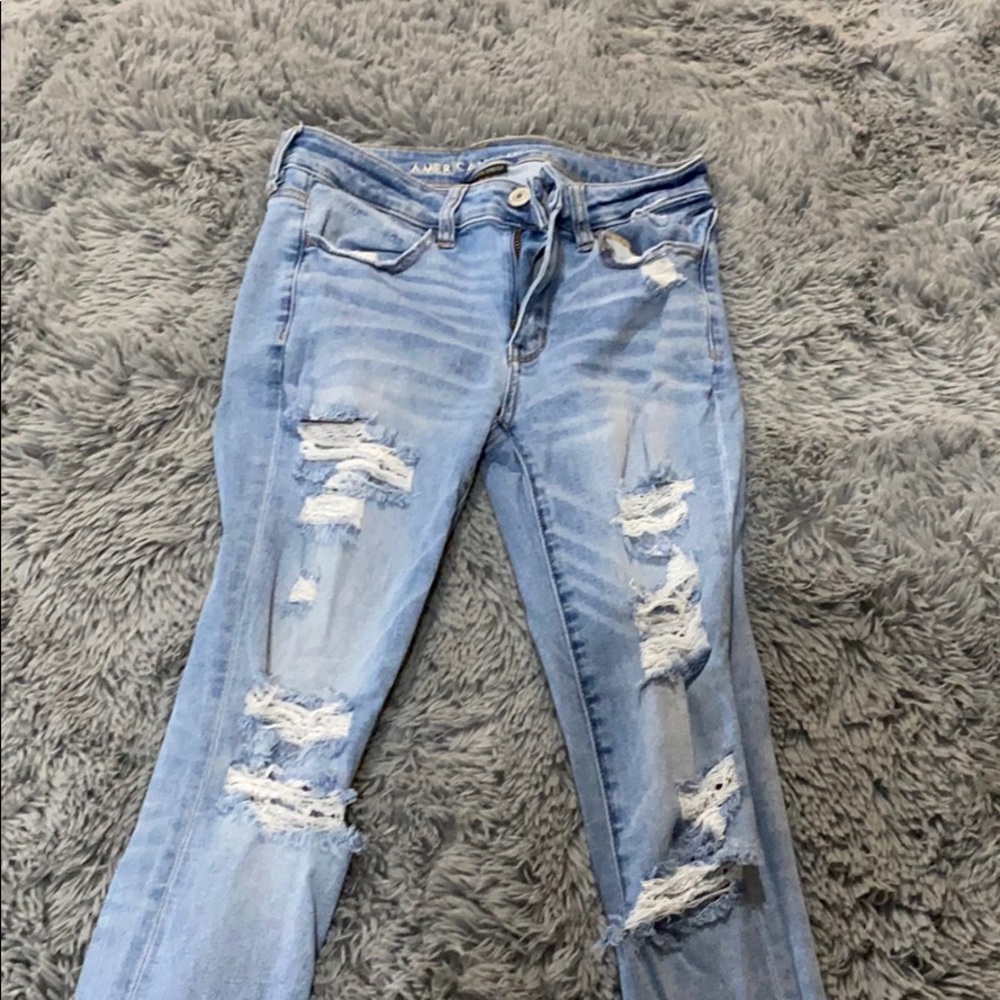 Ripped skinny jeans, american eagle!